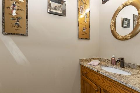 8142 Daniel Dr, Justice, IL 60458 photo 9