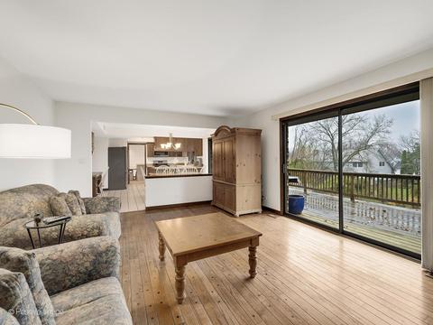 8485 Clynderven Rd, Burr Ridge, IL 60527 photo 11