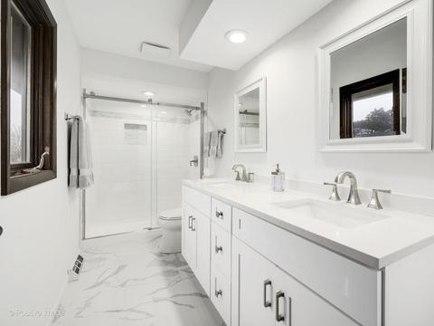 8485 Clynderven Rd, Burr Ridge, IL 60527 photo 14