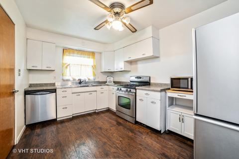 871 Adams St, Elgin, IL 60123 photo 2