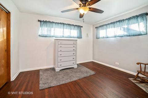 871 Adams St, Elgin, IL 60123 photo 3