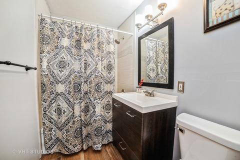 871 Adams St, Elgin, IL 60123 photo 4