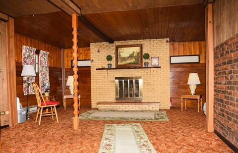 557 Penrose Rd, Dixon, IL 61021 photo 2