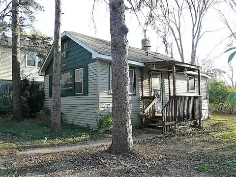 28459 W Valley Rd, Ingleside, IL 60041
