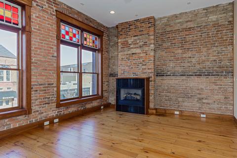 221 E Front St #2, Bloomington, IL 61701 photo 2