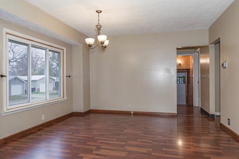 910 N Linden St, Normal, IL 61761 photo 6