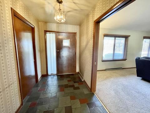 1325 Wing St, Elgin, IL 60123 photo 7