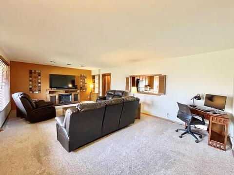 1325 Wing St, Elgin, IL 60123 photo 3