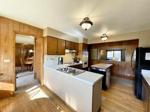 1325 Wing St, Elgin, IL 60123 photo 14