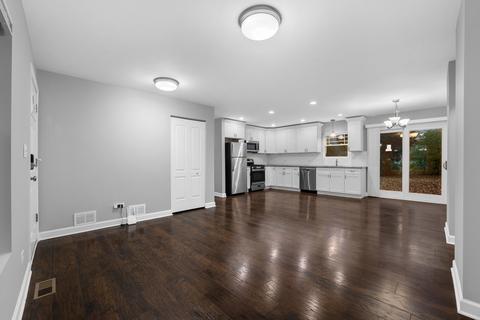 208 Macgregor Rd, Lockport, IL 60441 photo 2