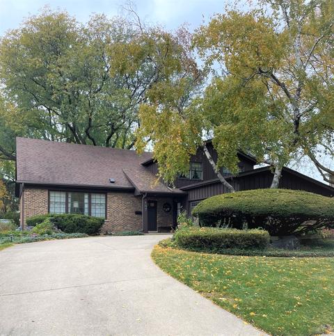 4607 Thorntree Ln, Rolling Meadows, IL 60008 photo 1