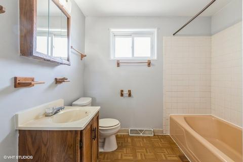 16 E Judith Ann Dr, Mount Prospect, IL 60056 photo 7