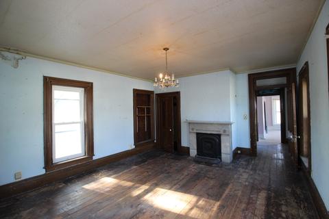 1006 E Main St, Clinton, IL 61727 photo 25
