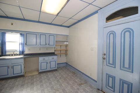 1006 E Main St, Clinton, IL 61727 photo 7