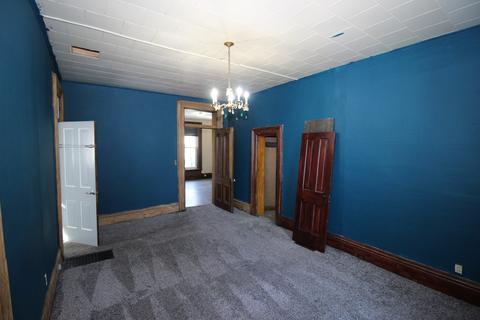 1006 E Main St, Clinton, IL 61727 photo 12