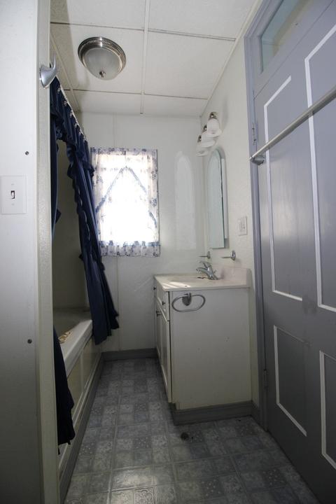 1006 E Main St, Clinton, IL 61727 photo 9
