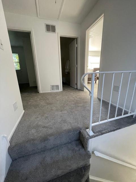 560 Dover Dr, Roselle, IL 60172 photo 8
