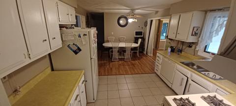 649 N High St, Bement, IL 61813 photo 9