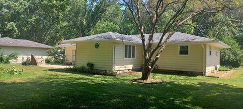 649 N High St, Bement, IL 61813 photo 3