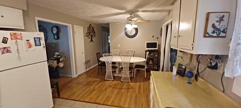 649 N High St, Bement, IL 61813 photo 5