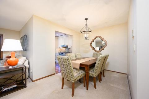 208 Brookside Ln #A, Willowbrook, IL 60527 photo 6