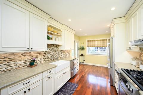 208 Brookside Ln #A, Willowbrook, IL 60527 photo 10