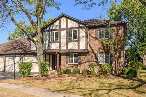 208 Brookside Ln #A, Willowbrook, IL 60527 photo 2