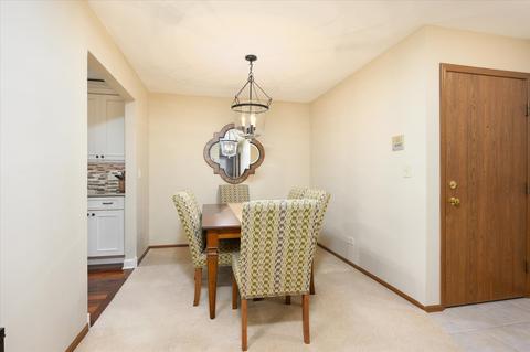 208 Brookside Ln #A, Willowbrook, IL 60527 photo 7