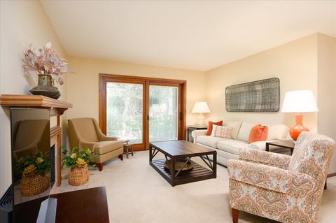 208 Brookside Ln #A, Willowbrook, IL 60527 photo 5