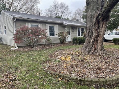 3209 Ridgewood Dr, Champaign, IL 61821 photo 2