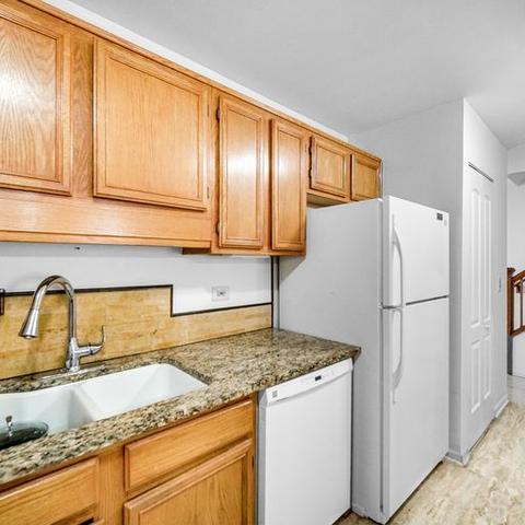 1925 Bayview Ln, Aurora, IL 60506 photo 4