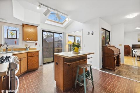 1908 Cherry St, Wheaton, IL 60187 photo 12