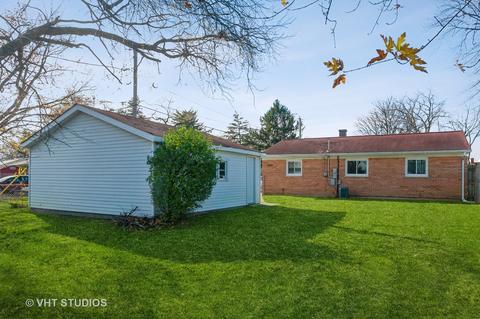 155 E Dennis Rd, Wheeling, IL 60090 photo 3