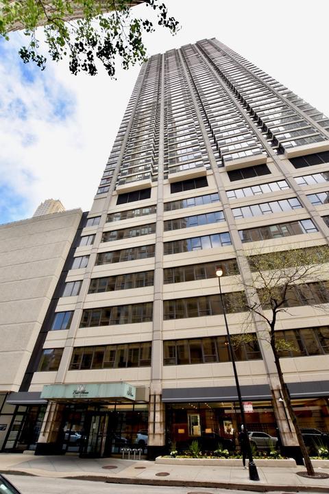 30 E Huron St #1706, Chicago, IL 60611 photo 1