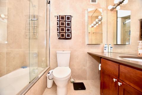 30 E Huron St #1706, Chicago, IL 60611 photo 21