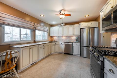 640 Durham Ln, Hoffman Estates, IL 60169 photo 8