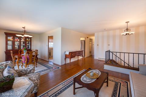 640 Durham Ln, Hoffman Estates, IL 60169 photo 6