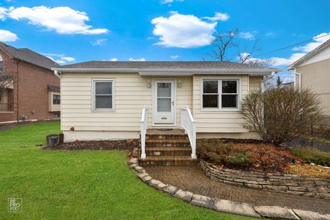 6005 Bentley Ave, Willowbrook, IL 60527 photo 2
