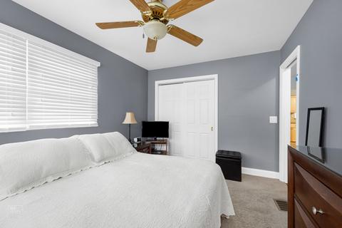 6005 Bentley Ave, Willowbrook, IL 60527 photo 8
