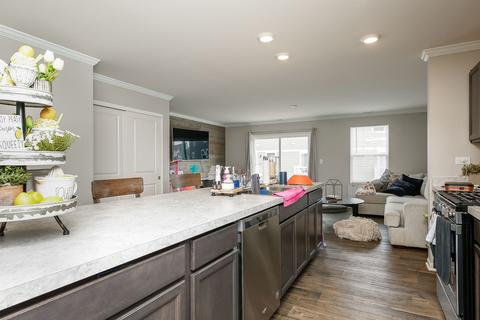 3823 Honeysuckle Ln, Elgin, IL 60124 photo 5