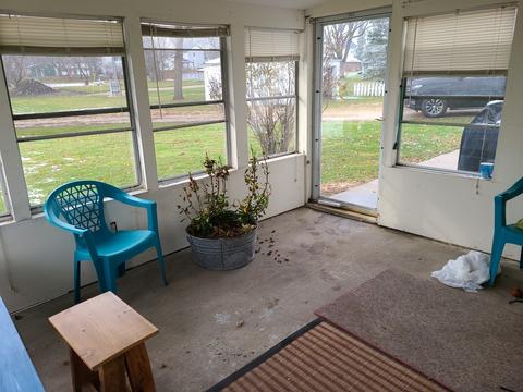 305 Evans Ave, Ashton, IL 61006 photo 9
