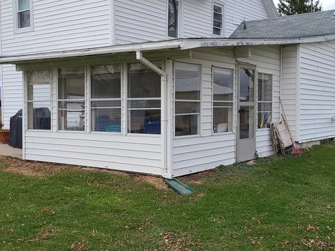 305 Evans Ave, Ashton, IL 61006 photo 4