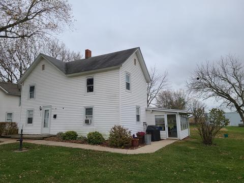305 Evans Ave, Ashton, IL 61006 photo 1