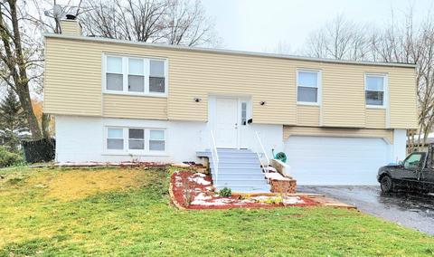 4516 Blackhawk Ln, Lisle, IL 60532