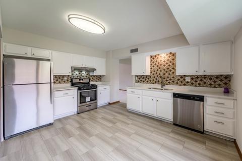 138 S Maple Ave, Hillside, IL 60162 photo 4