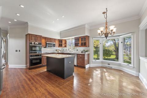 1772 Challenger Ct, Wheaton, IL 60189 photo 11