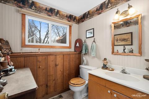 979 Ruth Dr, Elgin, IL 60123 photo 15