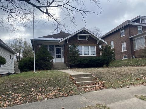 415 Phoenix Ave, Bloomington, IL 61701 photo 2