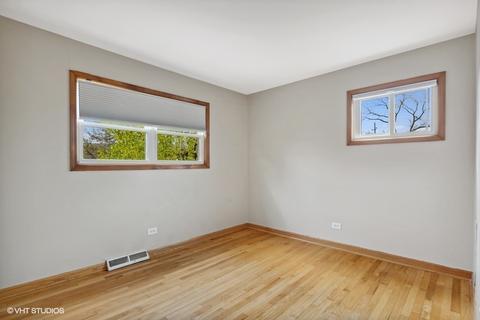 447 E Park Ave, Elmhurst, IL 60126 photo 16