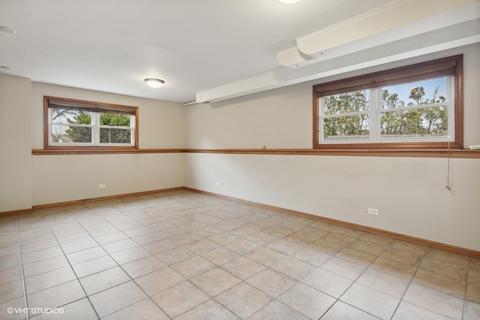 447 E Park Ave, Elmhurst, IL 60126 photo 4
